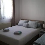 Em-bajkeraj Apartment *
